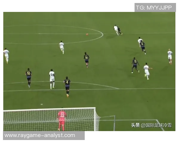 意甲焦点战巴萨与国米握手言和乌龙球成比赛转折点战术解析