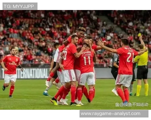 本菲卡大胜波尔图5比1补时进球点燃全场激情与转会传闻 本菲卡大胜波尔图5比1补时进球点燃全场激情与转会传闻