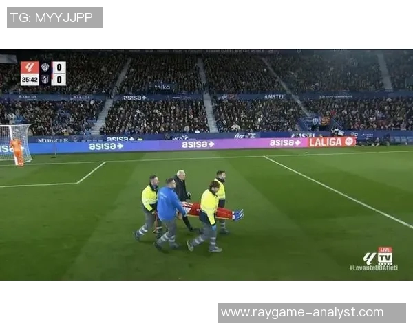 西甲精彩对决拜仁与马竞战成平局意外瞬间引发全场热烈反响