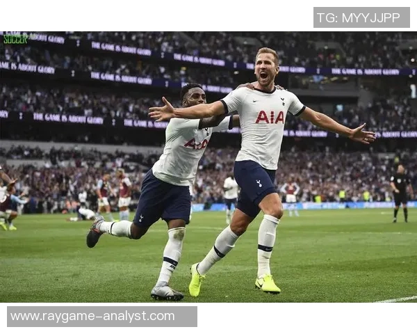 足总杯惊现冷门热刺与曼联激战成平局点球大战引发全场沸腾 足总杯惊现冷门热刺与曼联激战成平局点球大战引发全场沸腾