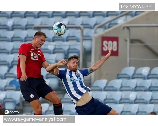 友谊赛精彩对决巴黎圣日耳曼与波尔图战成平局引发全场热烈反响