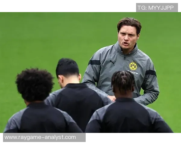 欧冠激战：多特蒙德与那不勒斯互交白卷引发全场惊叹与热议