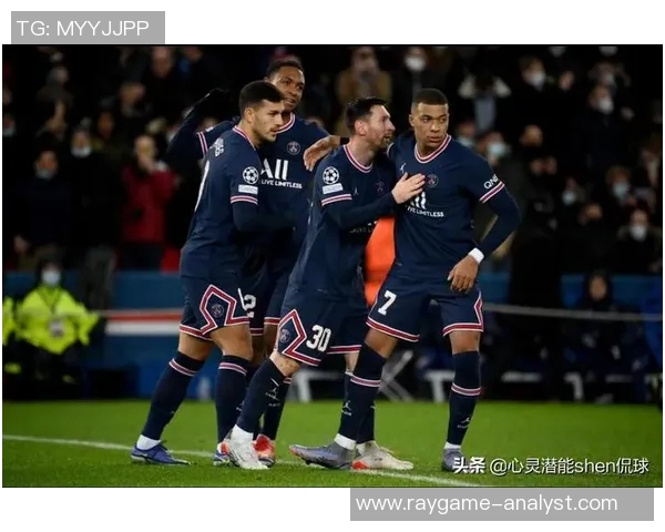 德甲惊现冷门巴黎圣日耳曼大胜里昂引发全场狂欢