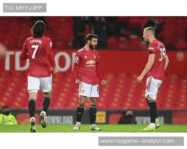 德甲焦点战曼城大胜曼联四球狂潮引发全场热烈反响