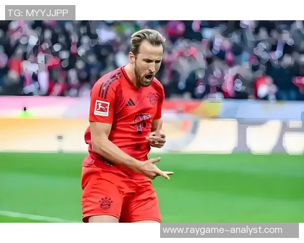 那不勒斯主场大胜拜仁帽子戏法引爆全场激情时刻回顾