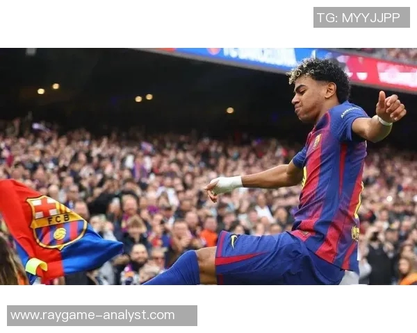 德甲激战巴黎圣日耳曼小胜巴萨争议判罚引发全场热议